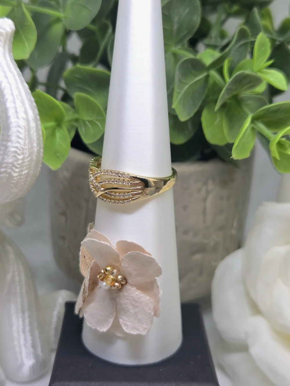 Gold Intertwined Pavé Band Ring